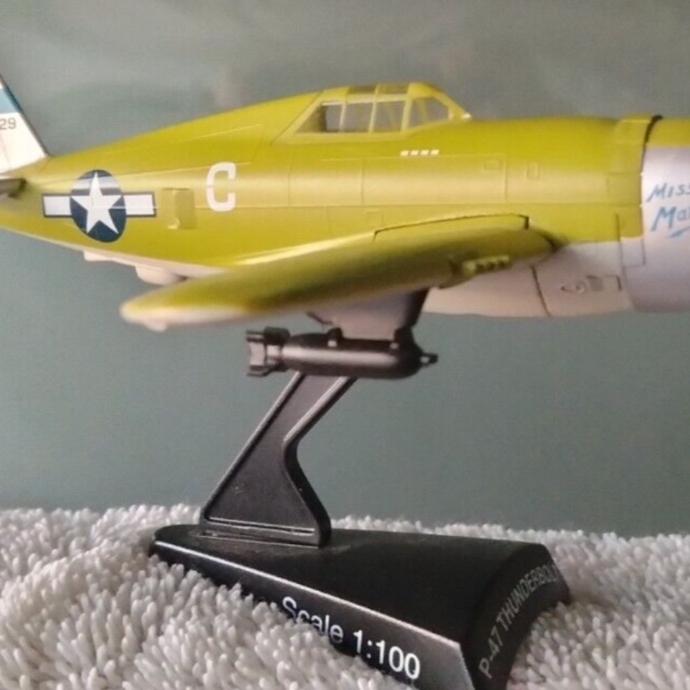 P-47 Thunderbolt “Miss Mary Lou” Diecast Plane 1:100 Model Power Postage Stamp